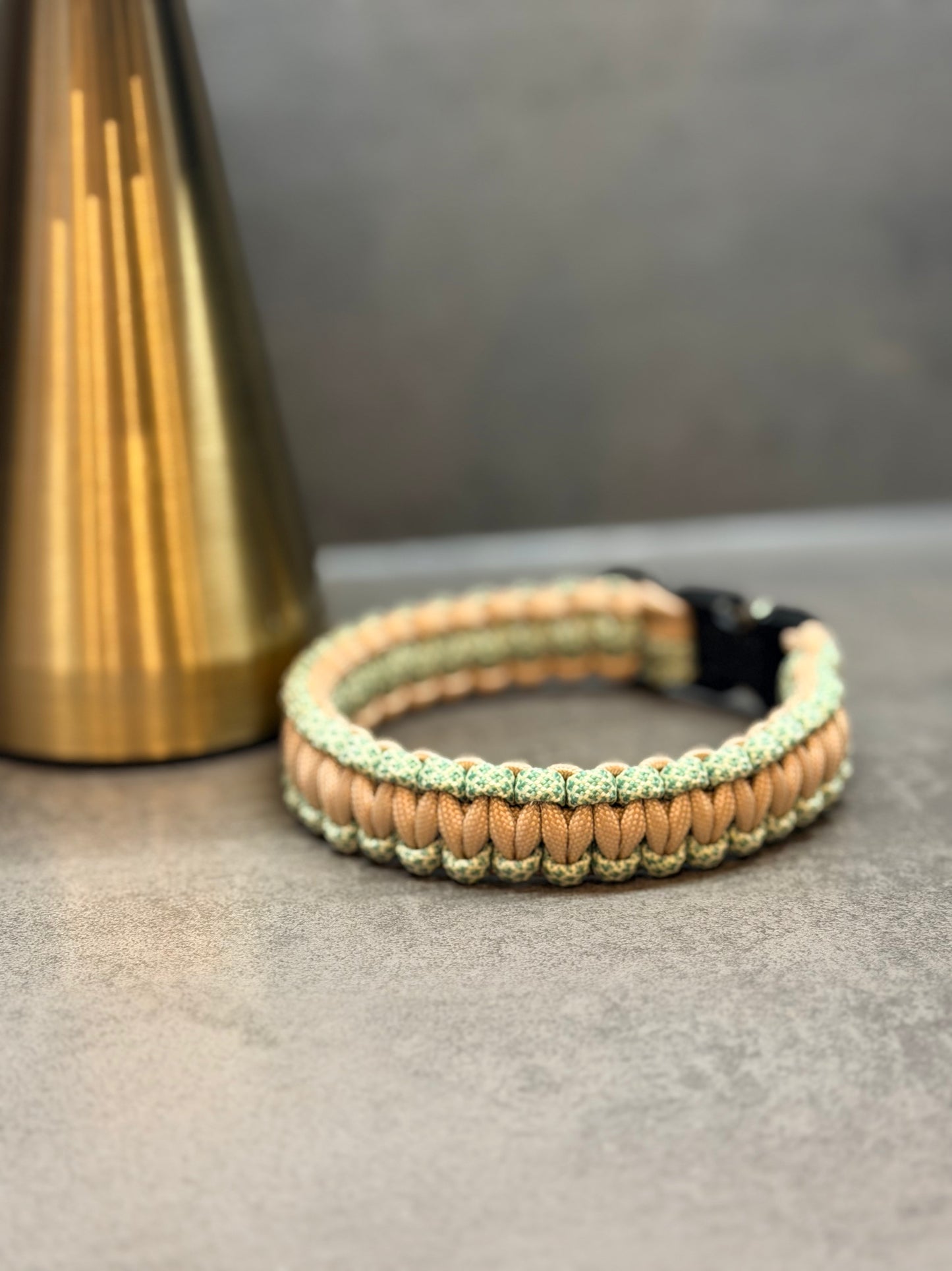 Halsband Mini Cobra individuell erstellen